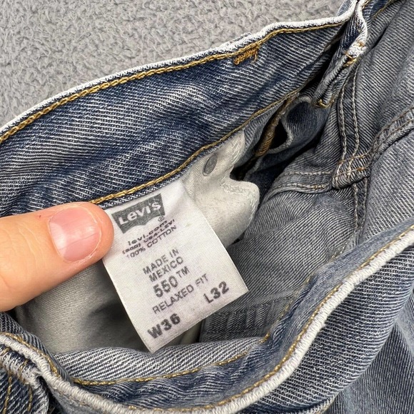 Levi's 550 Jeans Mens 36x32 Blue Denim Cotton Straight Leg Relaxed Fit 35x30 - Picture 16 of 16